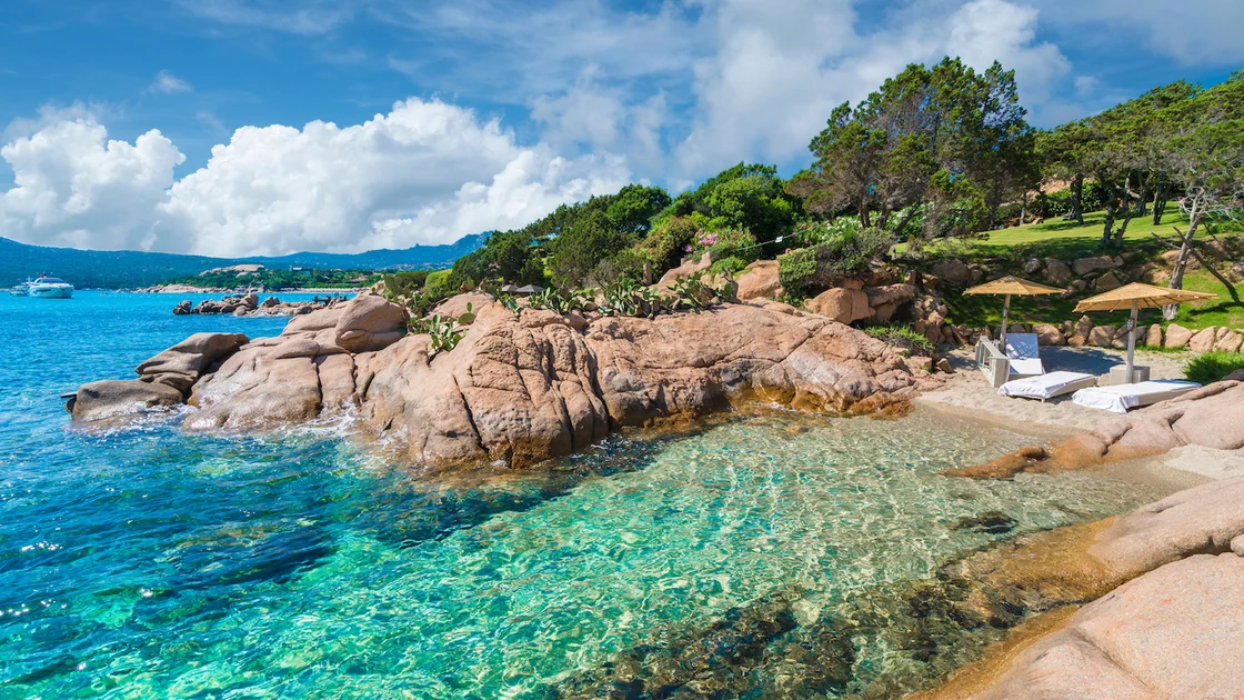 Capriccioli: rocce di granito e mare turchese
